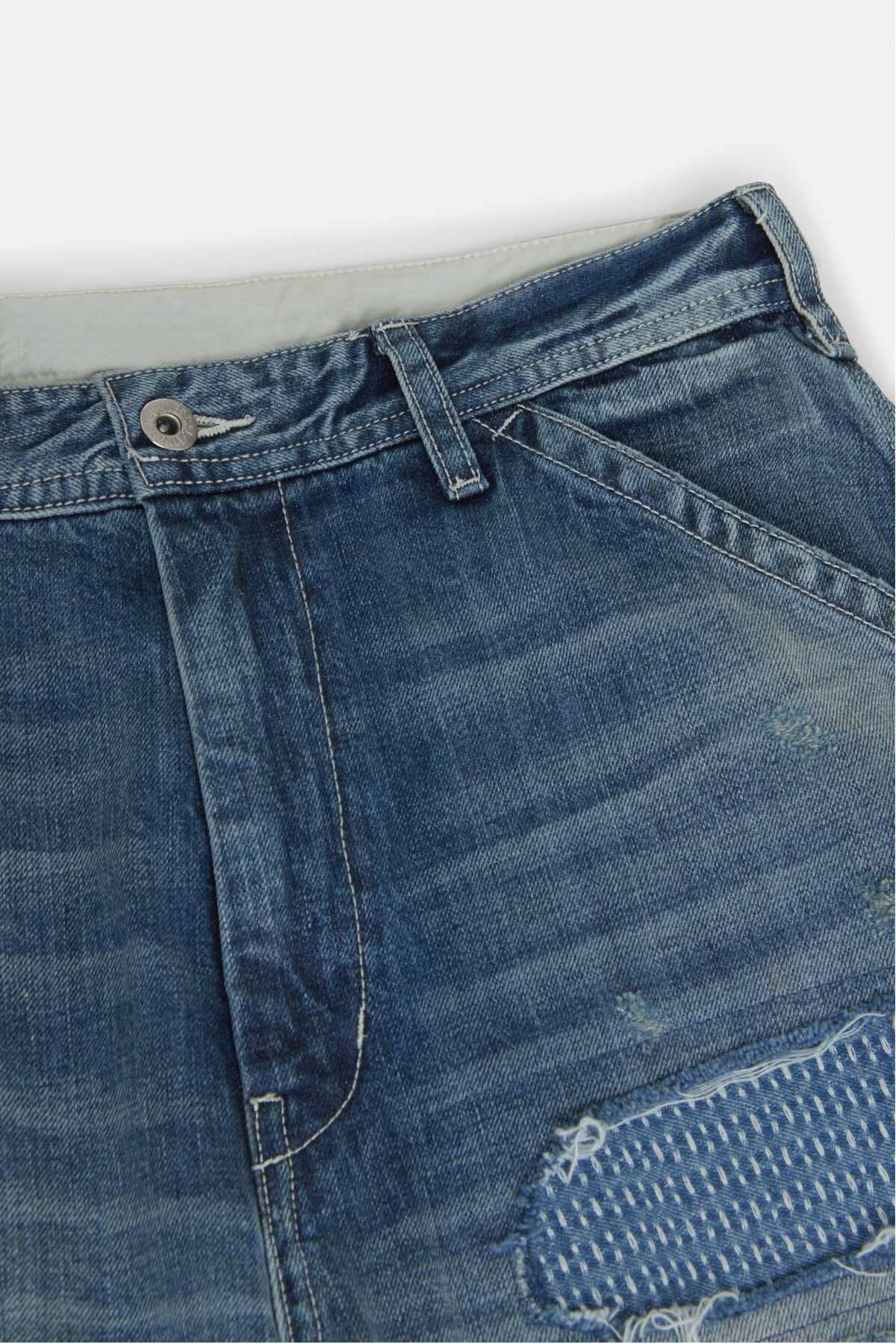 Pantaloni in denim con patch
