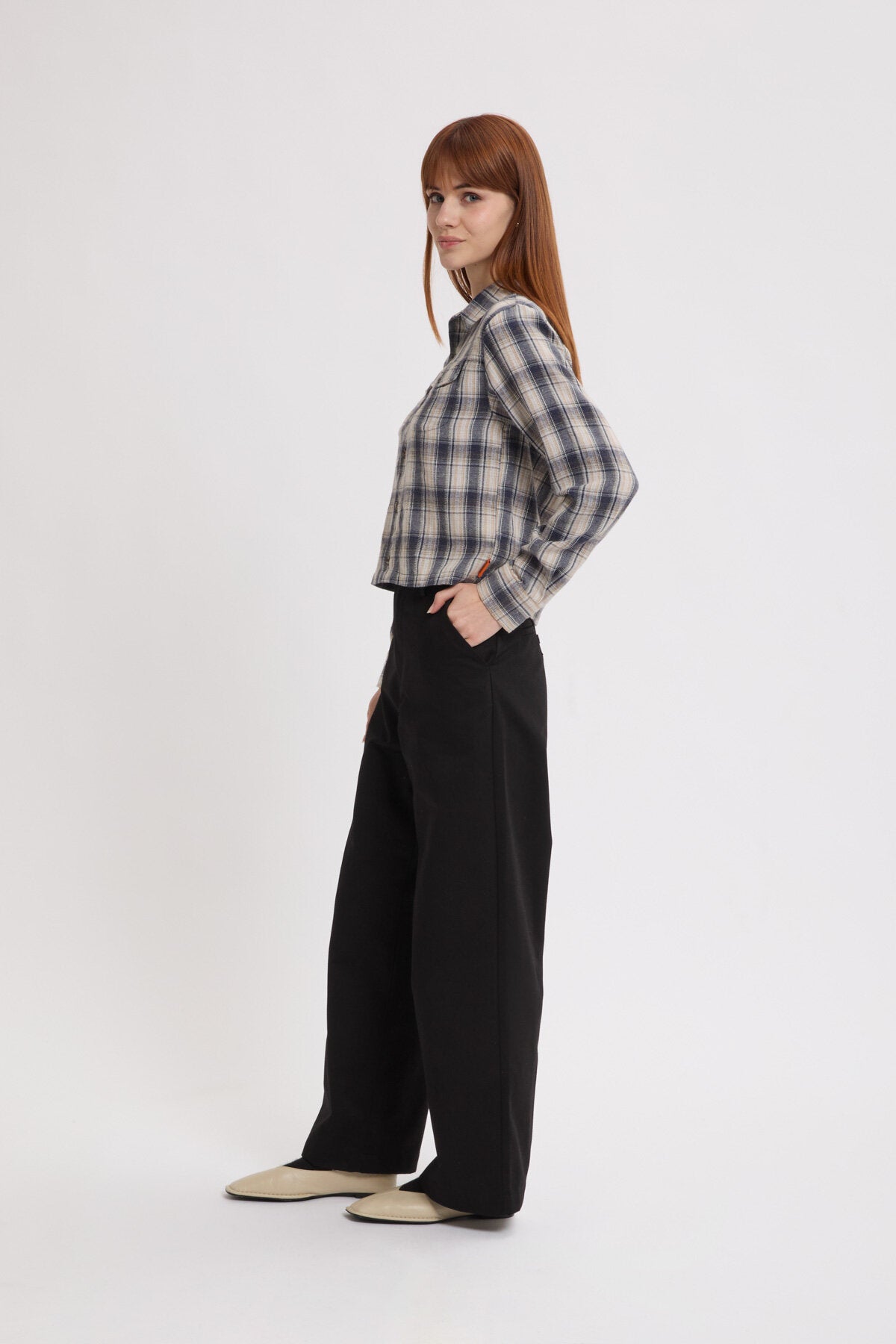 Pantaloni ampi in twill a gamba dritta