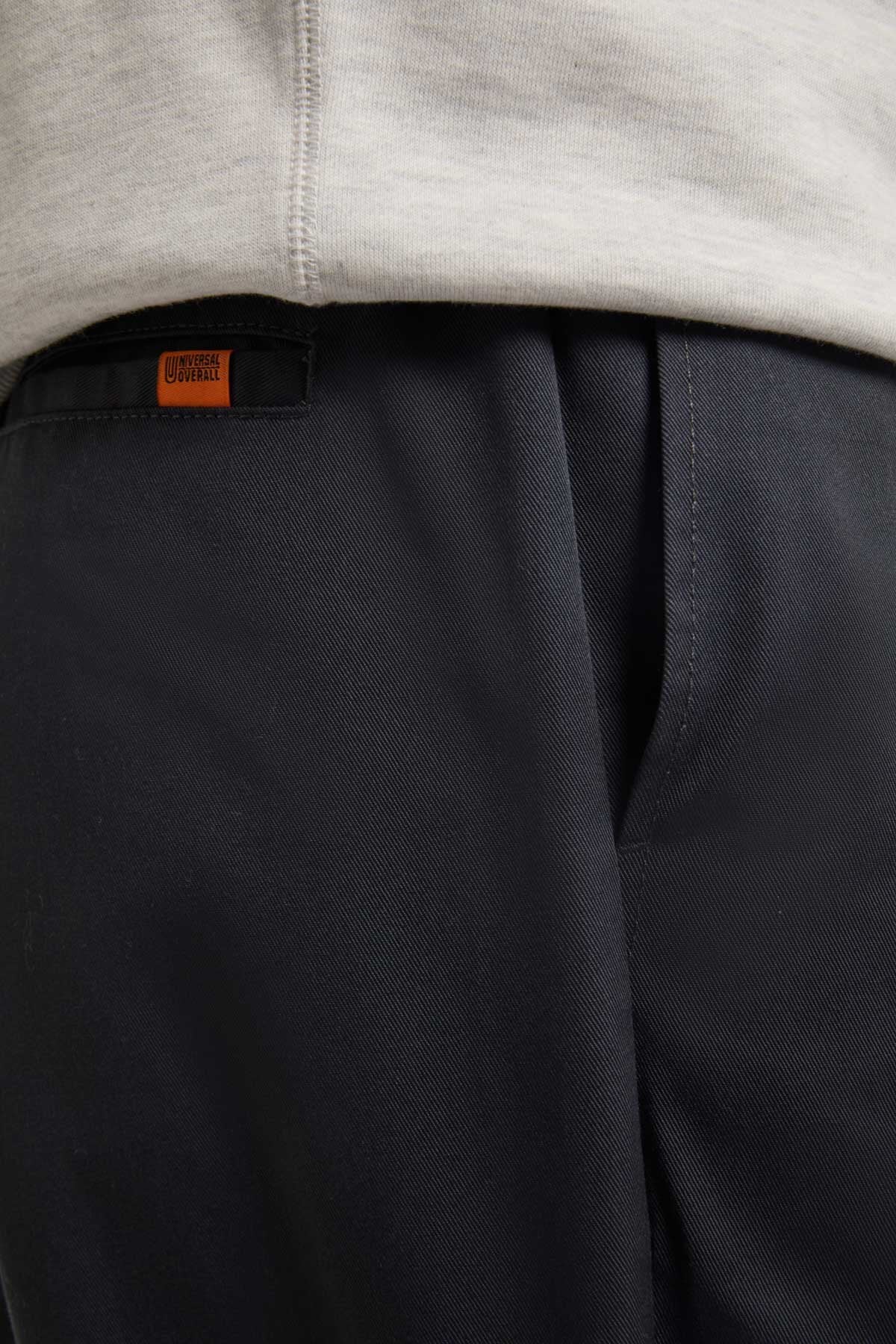 Pantaloni in twill dal taglio classico