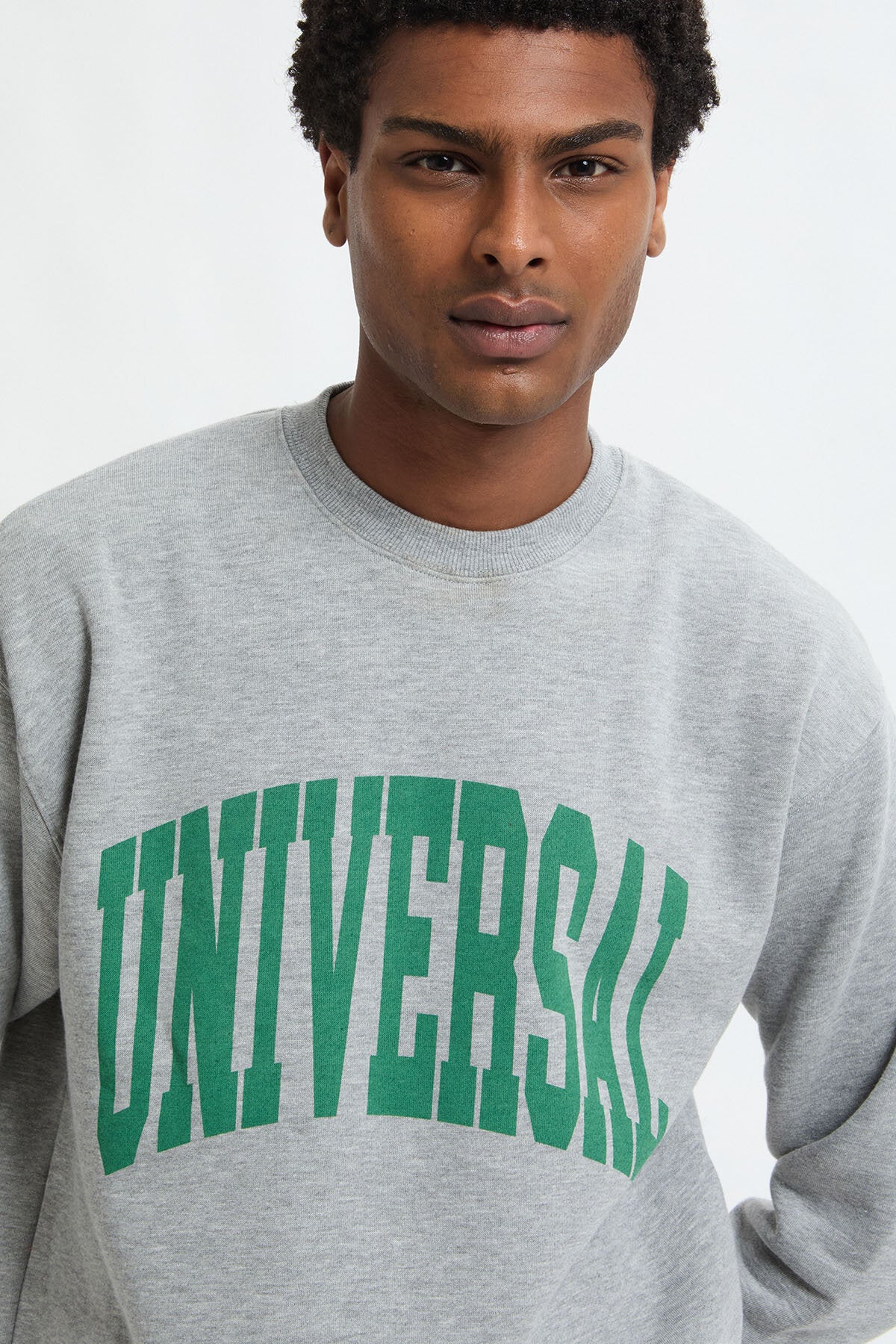 UO Logo Printed Sweat Shirt