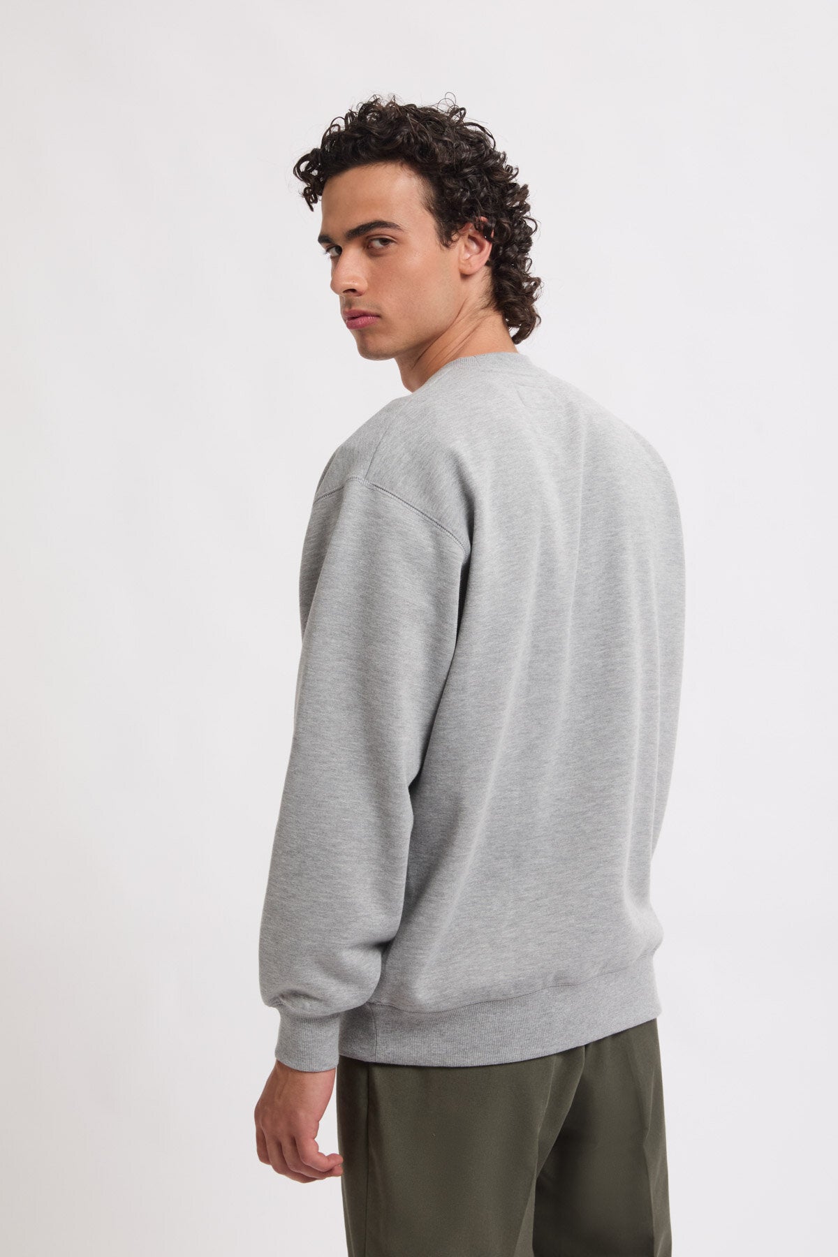 Sweat Shirt